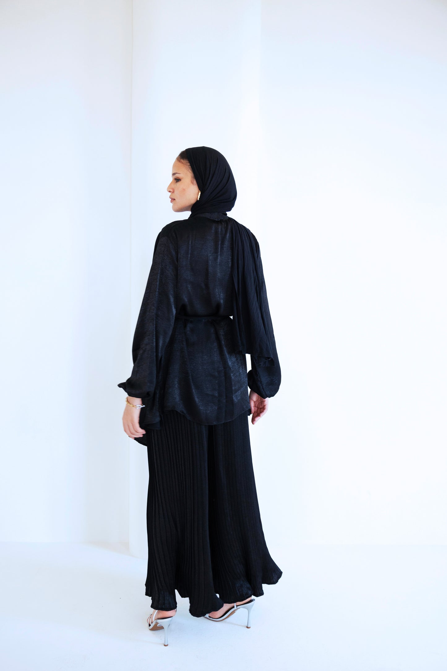 Pleated shimmer set (black )