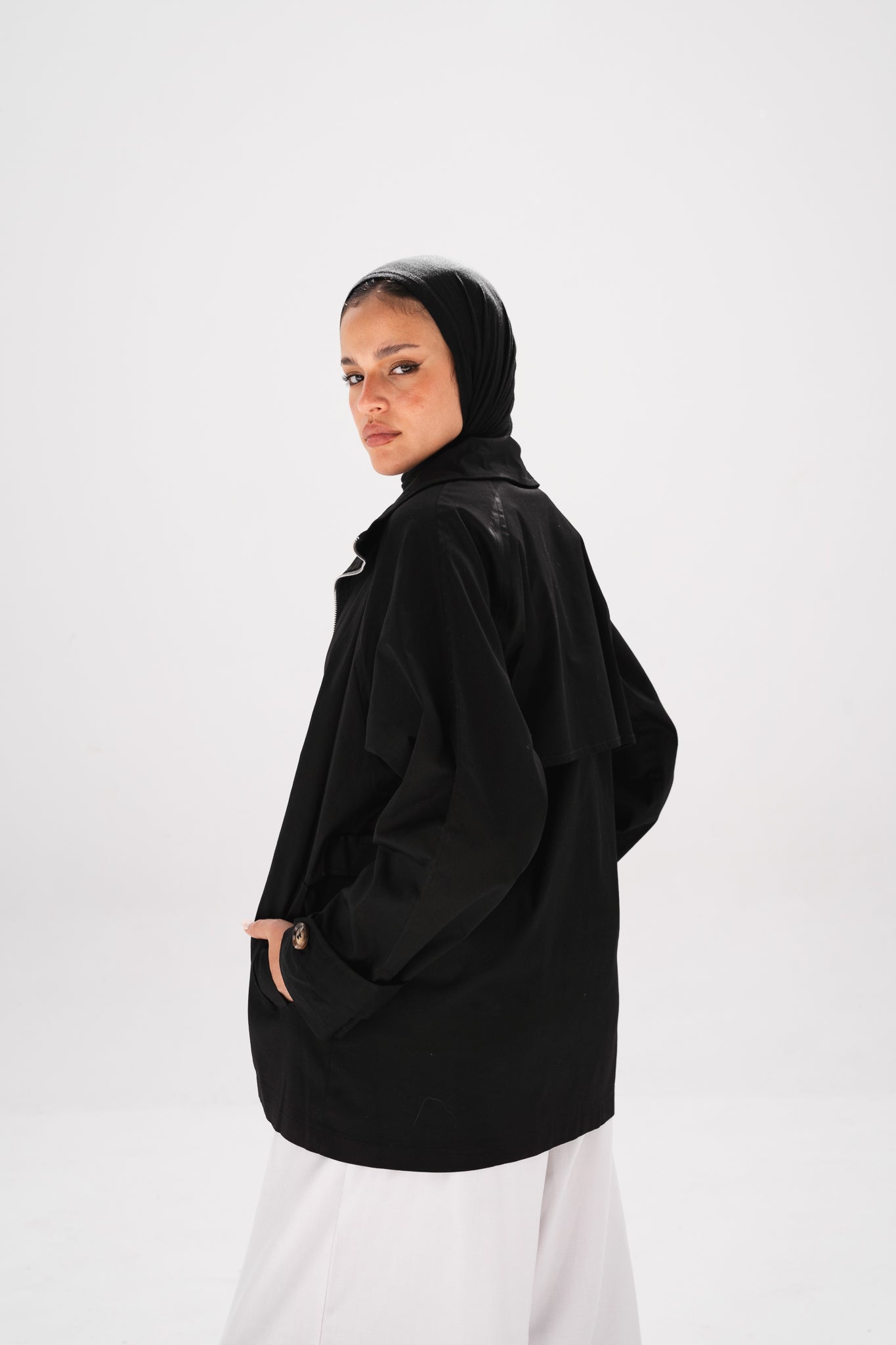 Minimal zip jacket - black