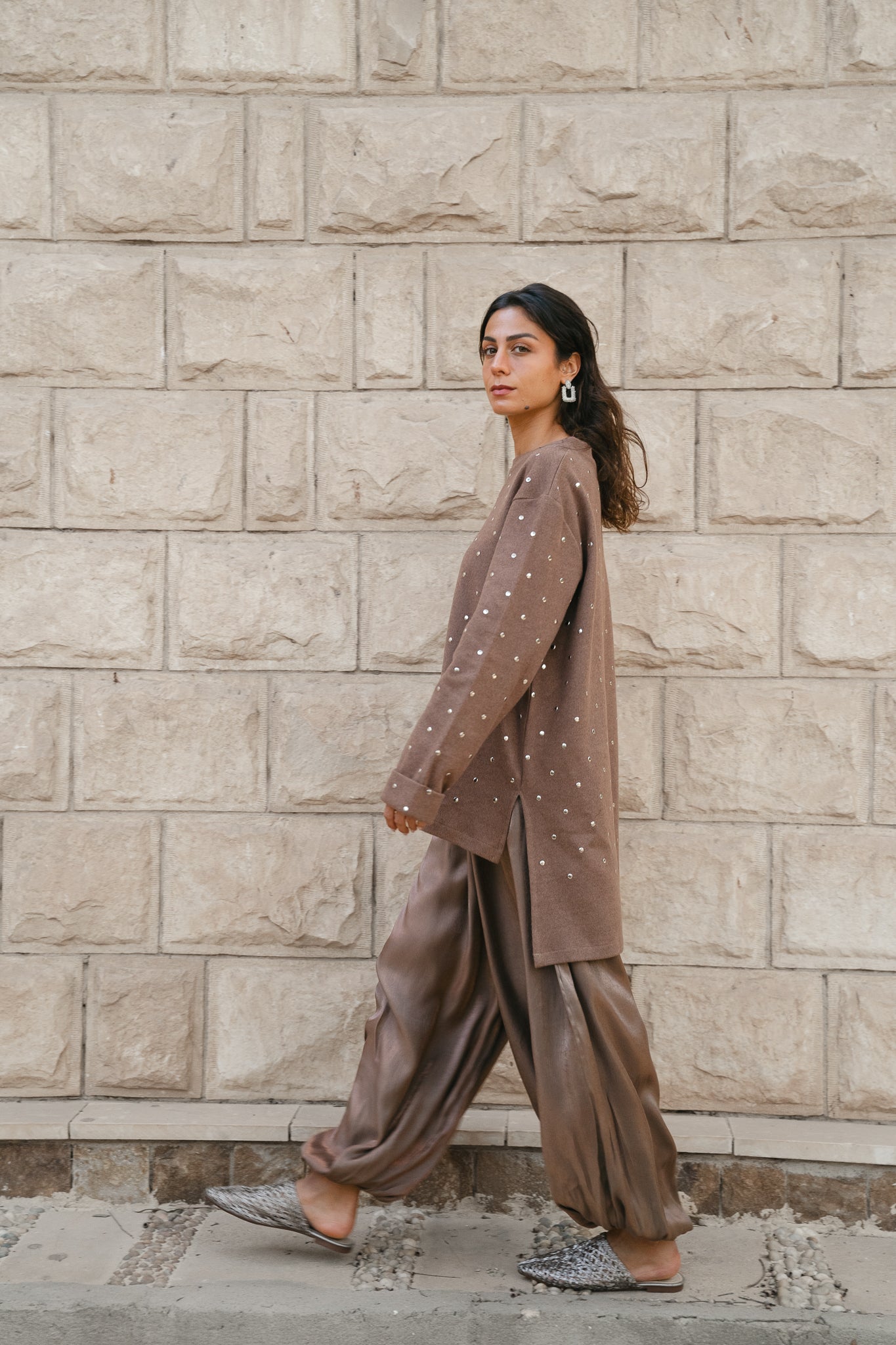 Dotted wool top- Brown