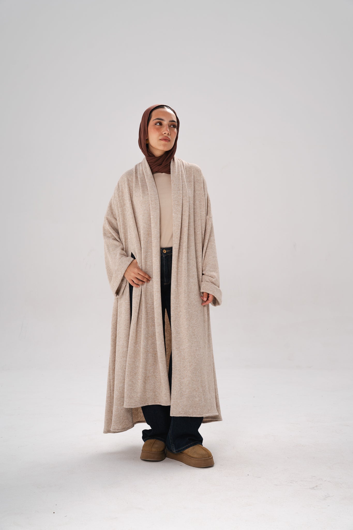 Flow knit cardigan in beige