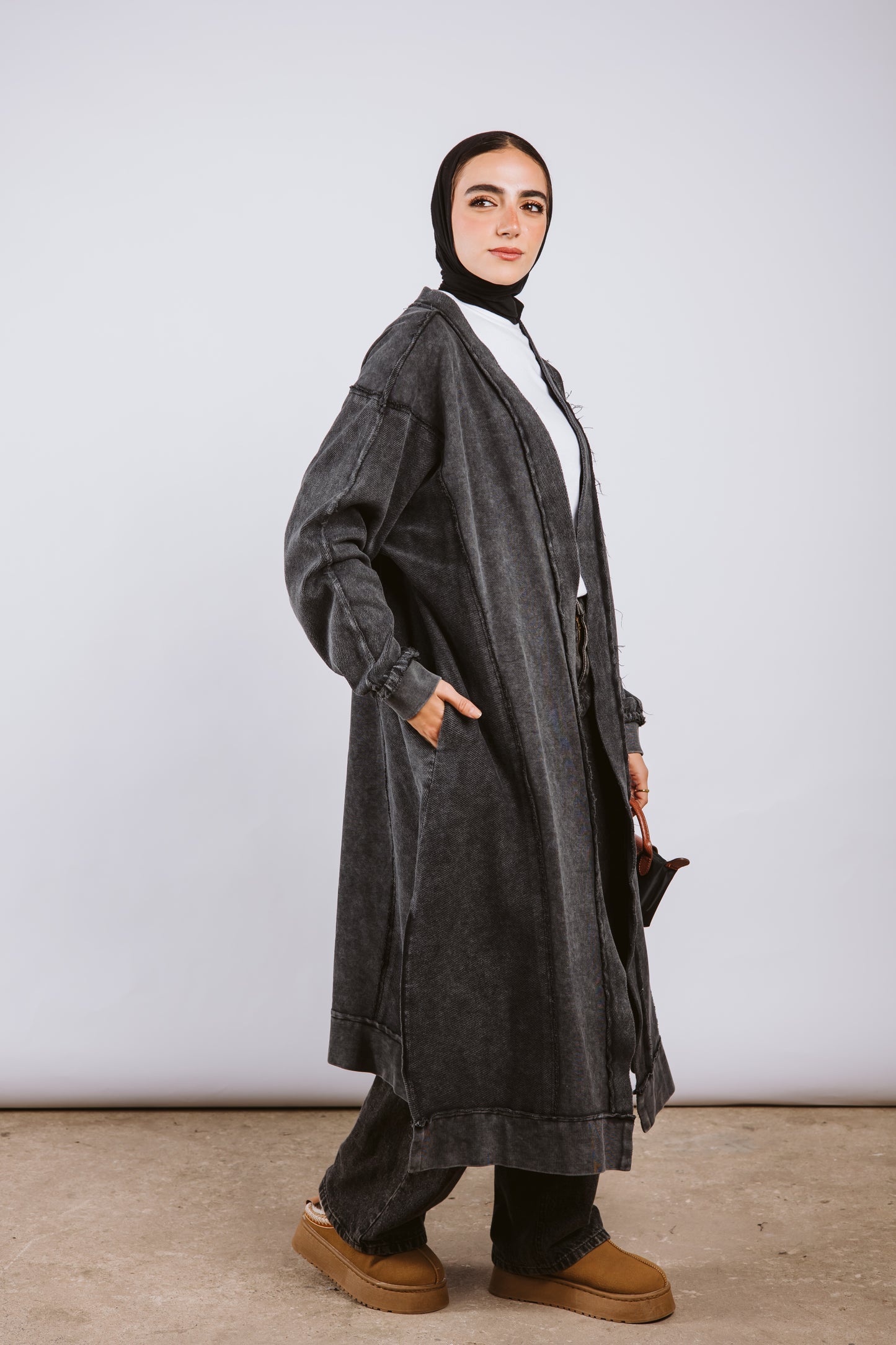 The oversized Cardigan - Black Wash