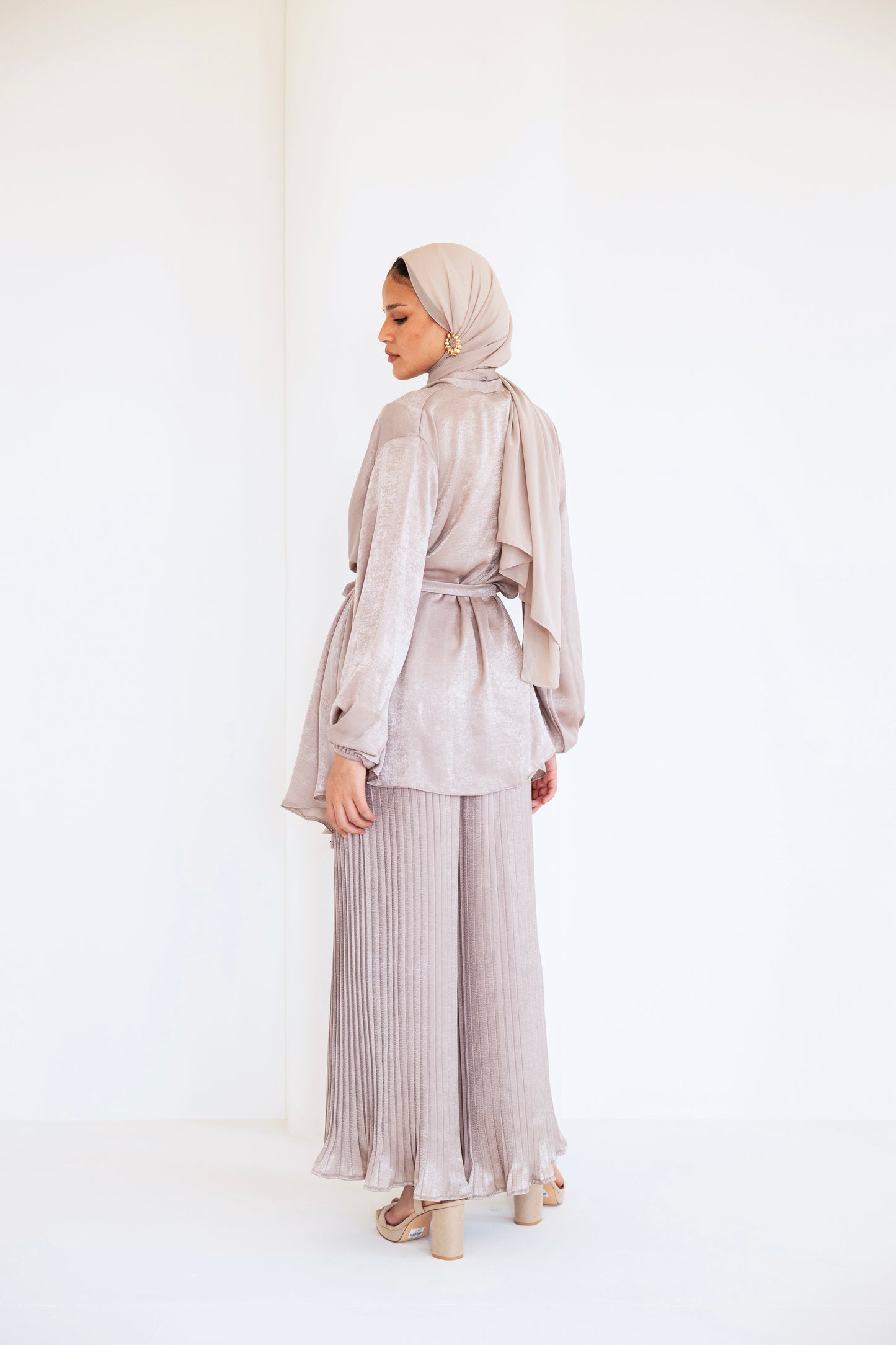 Pleated shimmer set (cafe)