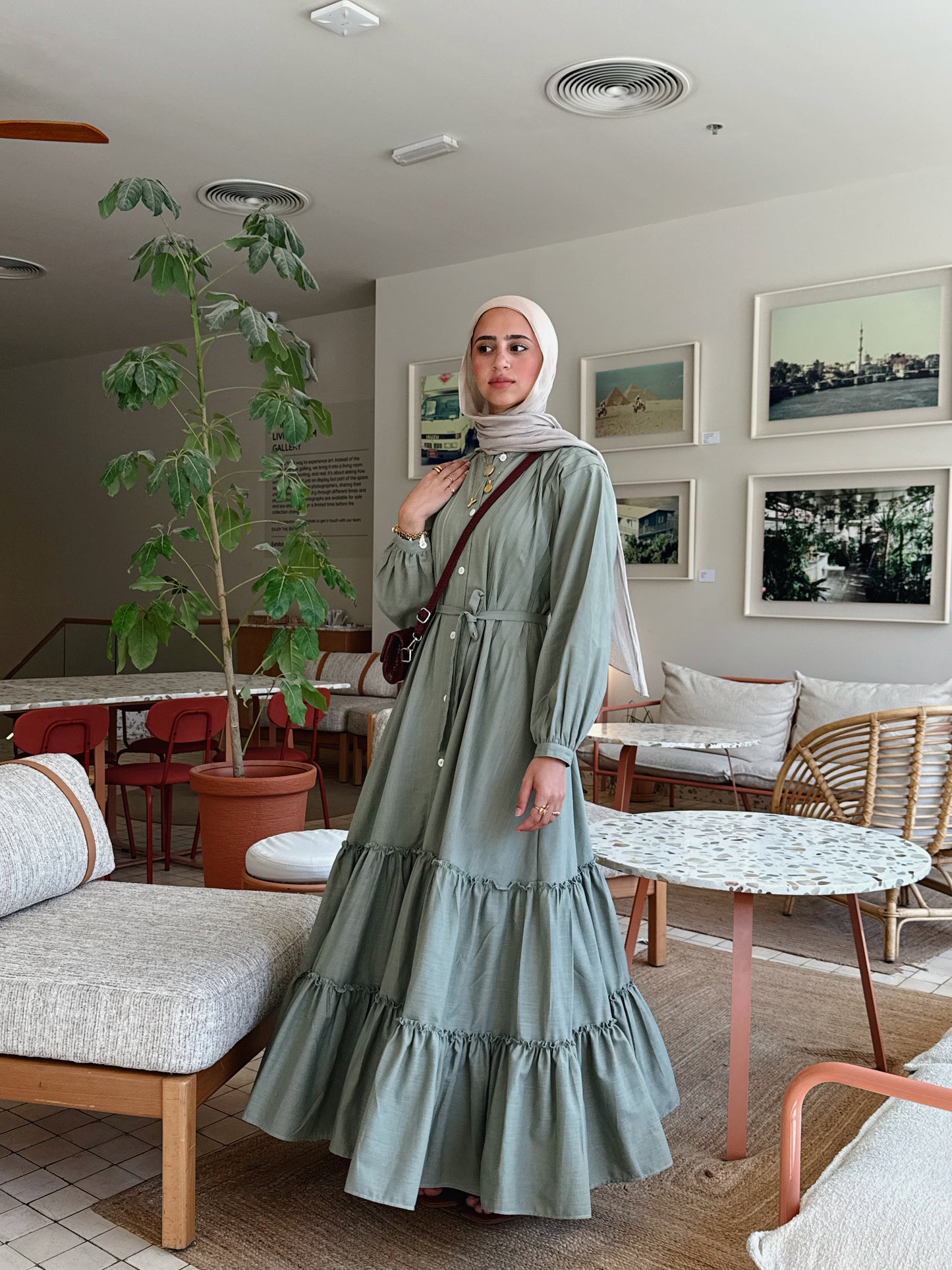 Ruffled linen dress (olive)