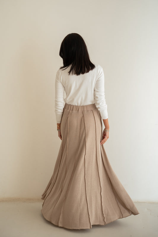 Stitched knit skirt-beige