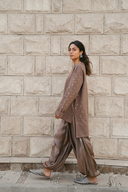 Dotted wool top- Brown