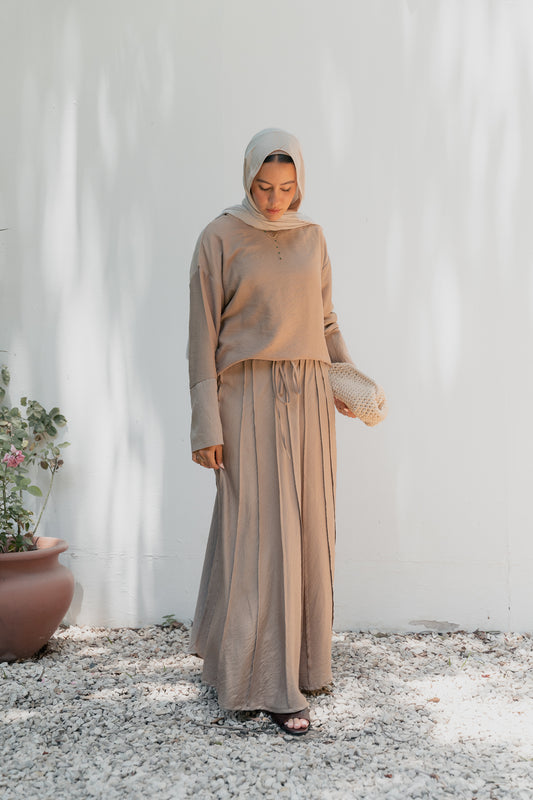 Seamline skirt set ( coffee)