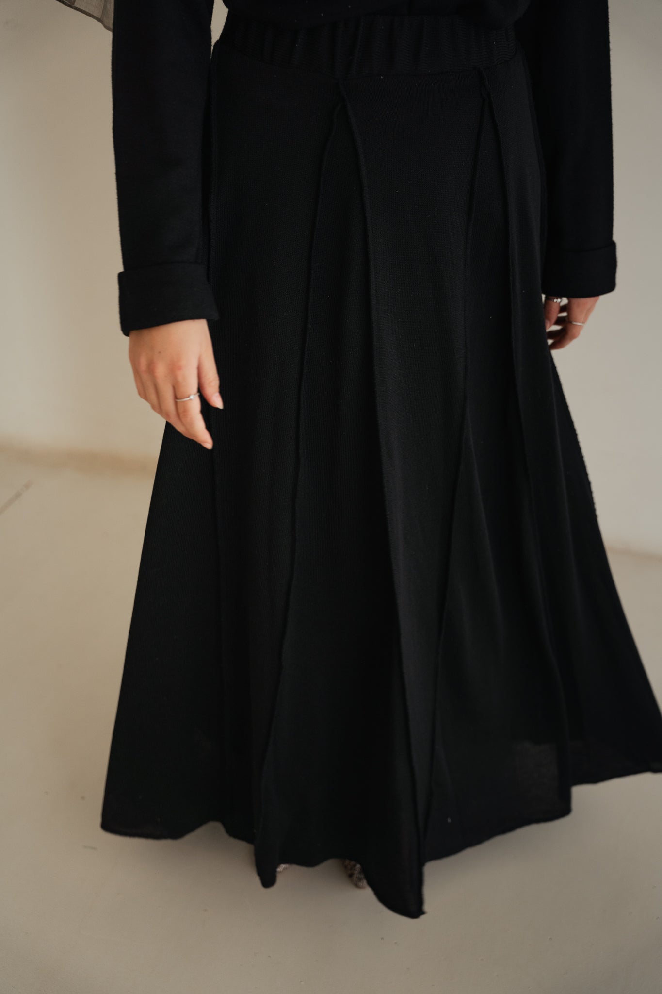 Stitched Knit Skirt-Black